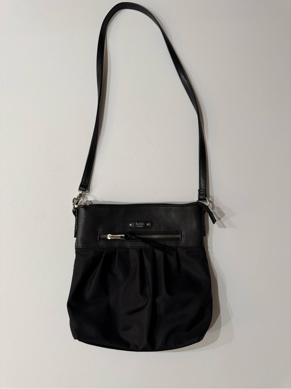 Tutilo New York Black Pleated Shoulder Bag Front Zip Pocket